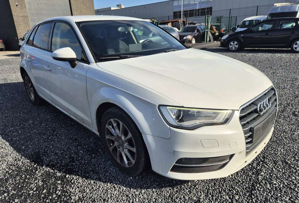 Audi Sportback 1.6 TDi Ambition / GPS / Marchand/Export