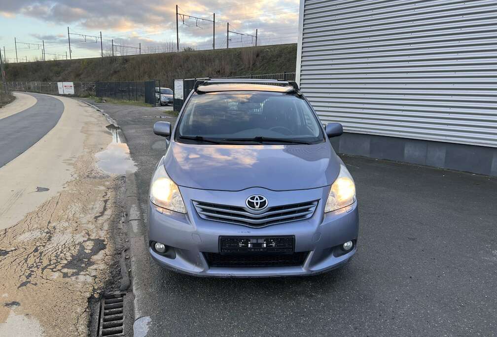 Toyota Verso 1.8i Premium 7pl. ( ONLY EXPORT AFRIQUE )