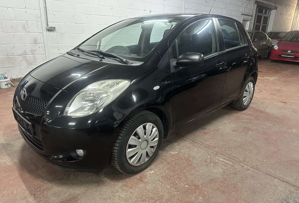 Toyota 1.3 - 87 VVT-i Luna Pack