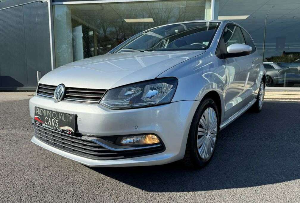 Volkswagen GPS / PARKEERSENSORE VOOR EN ACHTER / BLUETOOTH / BENZINE / AIRCO