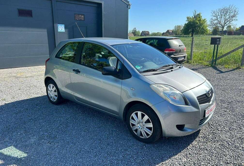 Toyota 1.0 VVT-i Essence AIRCO Entretien à 171000km