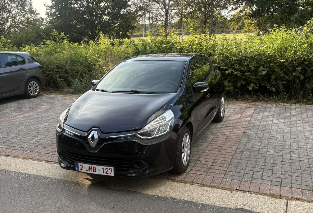 Renault 2014 – 137k km – €5.750