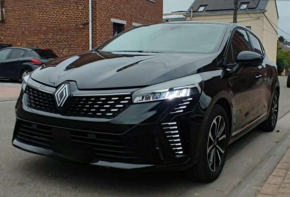 Renault Techno E-Tech full hybrid 145