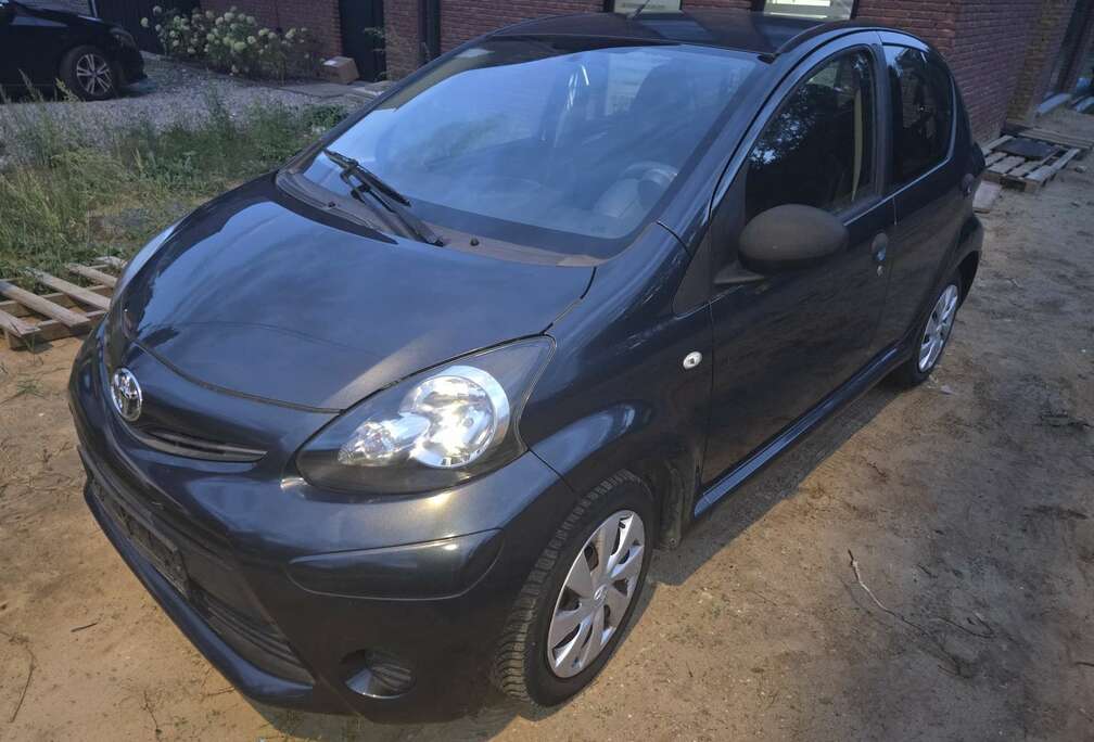 Toyota 1.0i Comfort