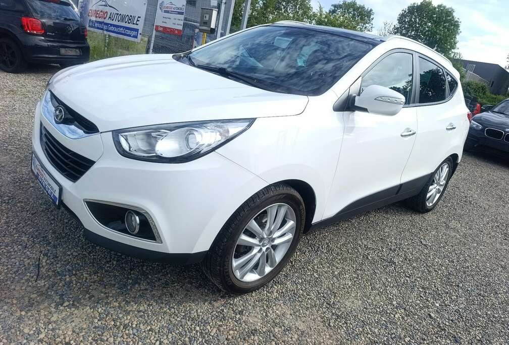 Hyundai Ix35/2.0/4WD/ CRDI Garantie12m/4WD/car pass7toit panoramique