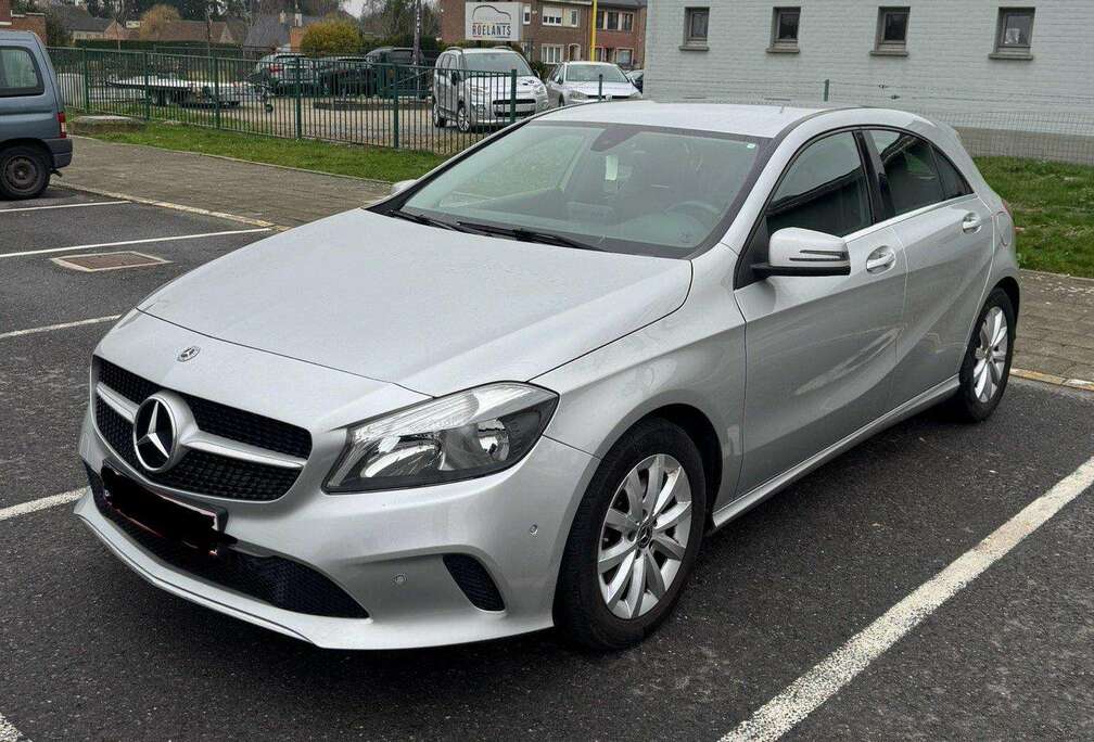 Mercedes-Benz A 180