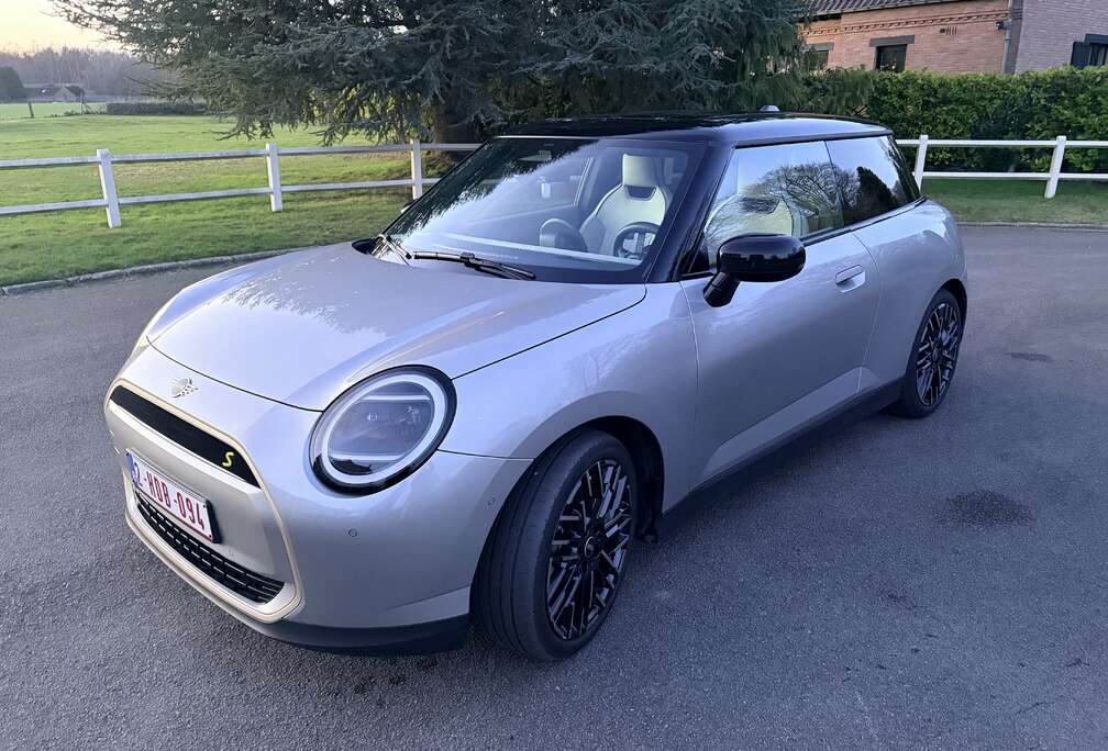 MINI e-Mini 54.2 kWh