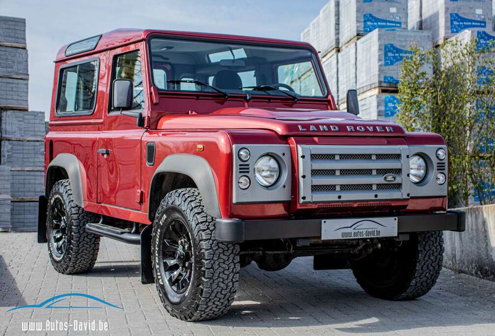Land Rover 90 VAN TD4 2.4 4X4 / 32.000KM / LICHTE VRACHT