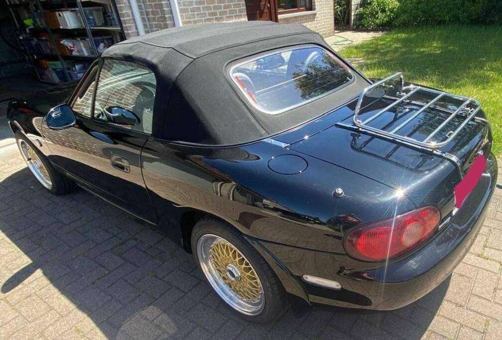 Mazda MX-5 1.6i 16v Luxe