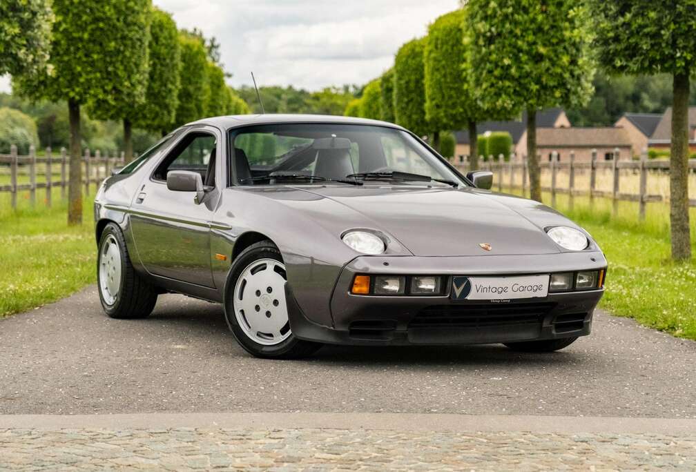 Porsche 928S met S4 upgrade