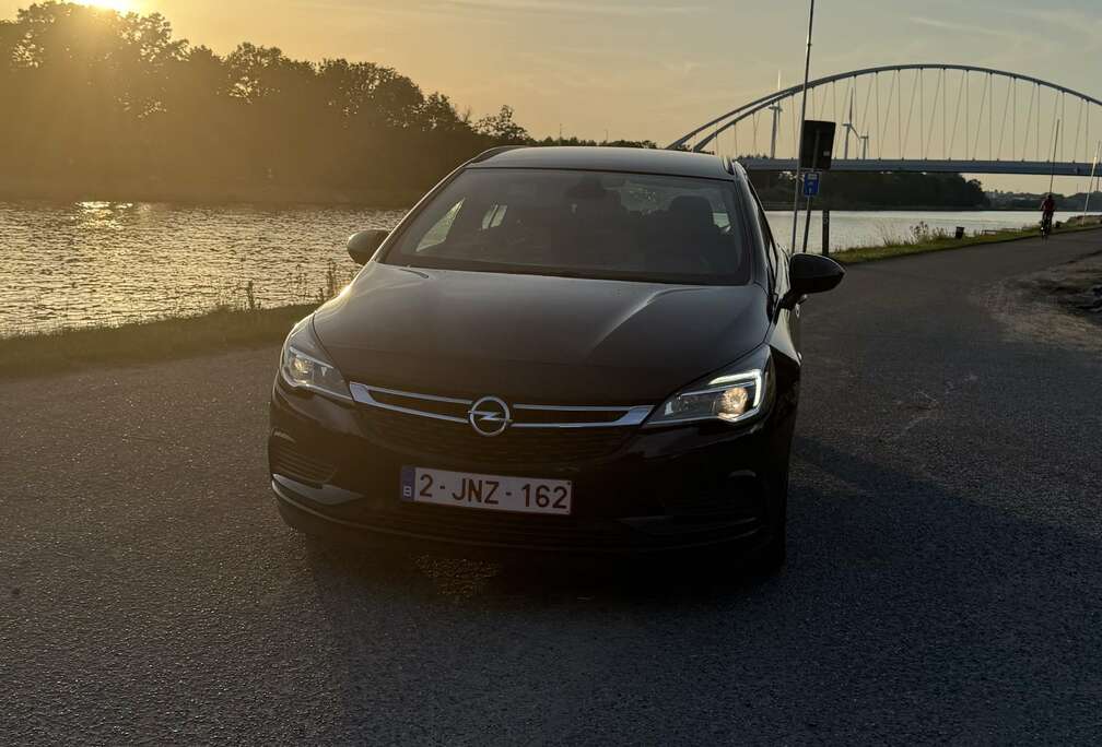 Opel Sports Tourer 1.6 CDTi ECOTEC D Edition Start/Stop