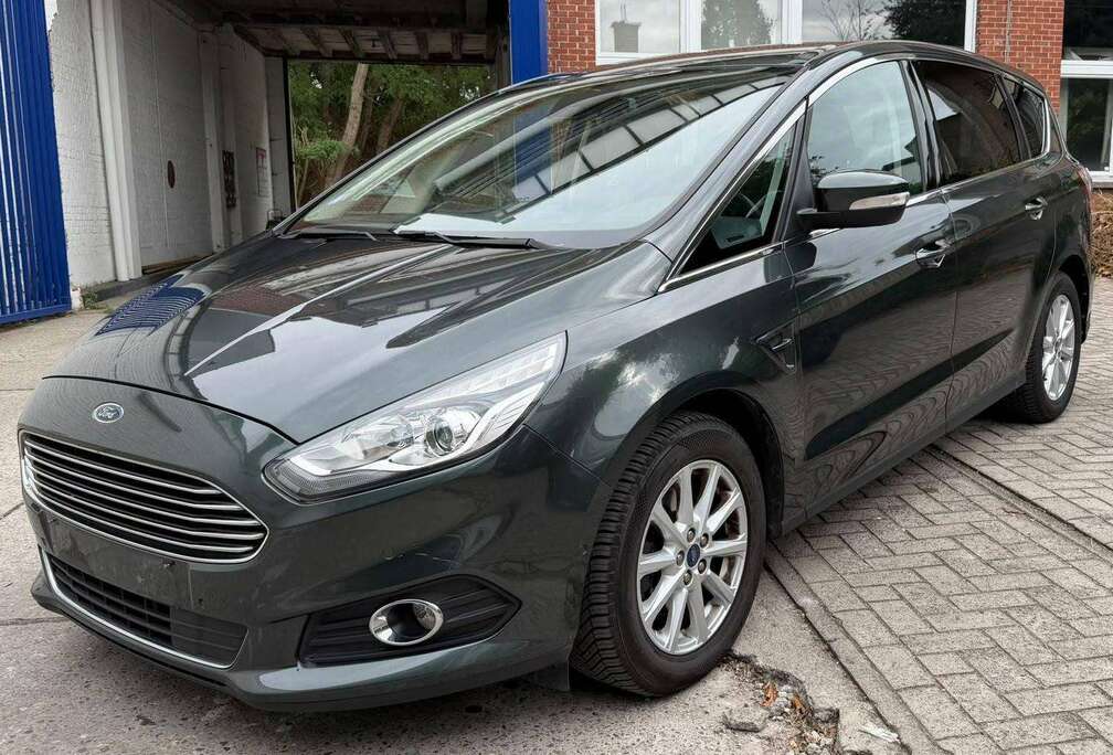 Ford 1.5 BENZINE 2018 166.248 KM 7 PLAATSEN + WATERLEK