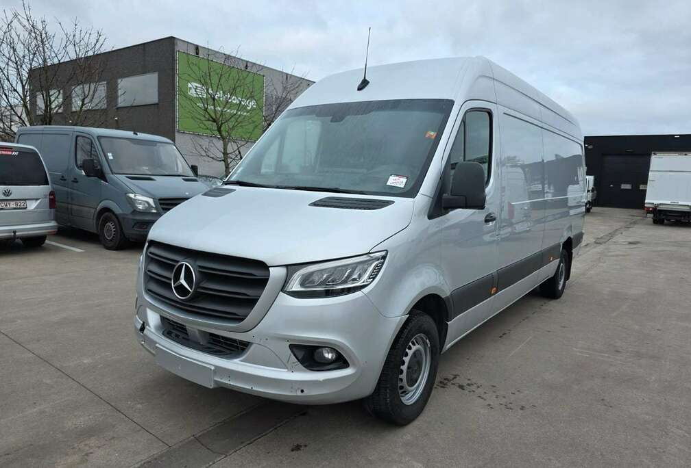 Mercedes-Benz 317 (Stock ID 82863)