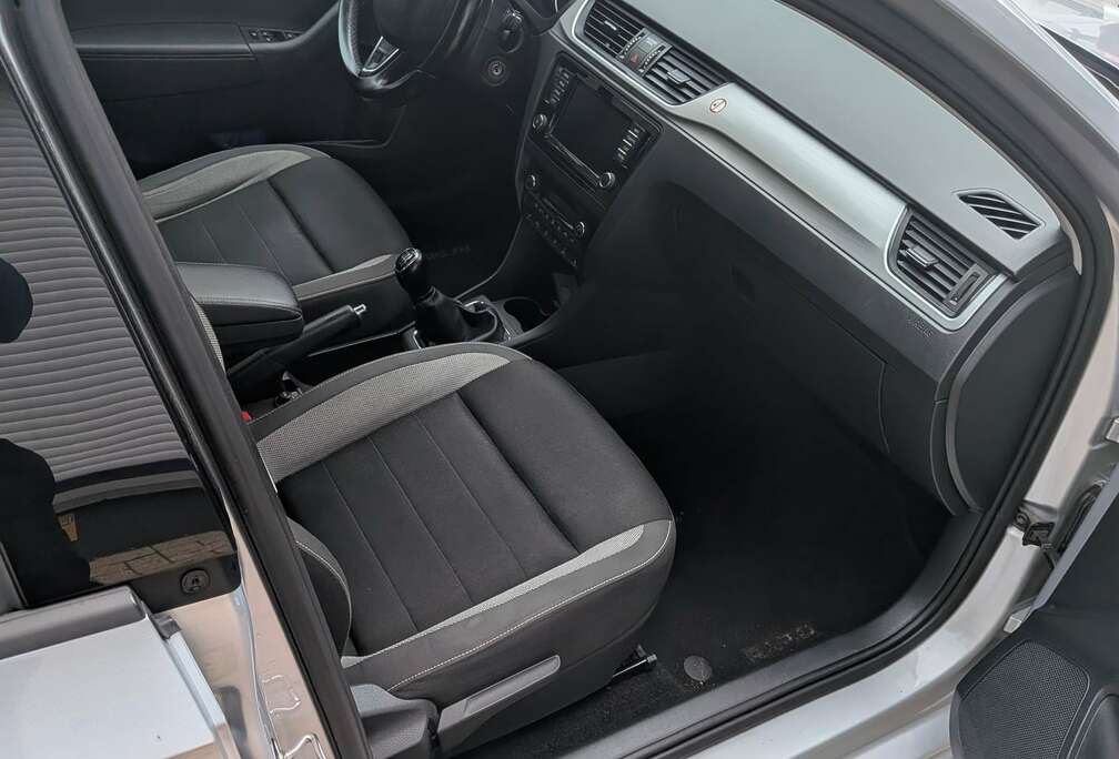 Skoda Rapid 1.0 TSI Spaceback Style