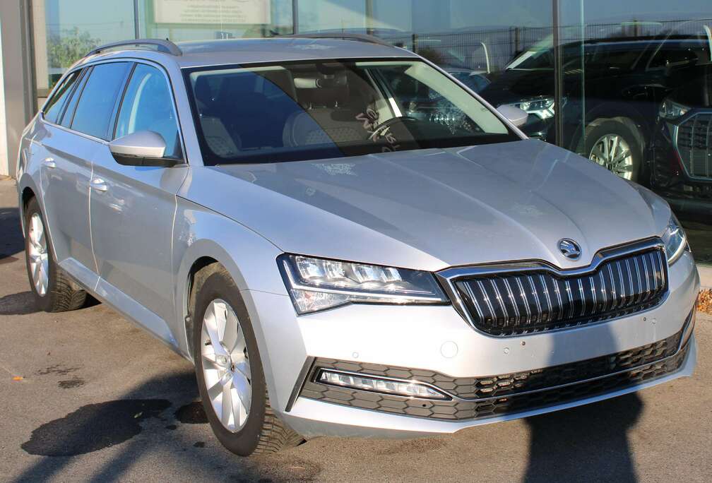 Skoda Superb Combi 1.4 TSI iV DSG-AC-NAVI-CAMERA-ALU V