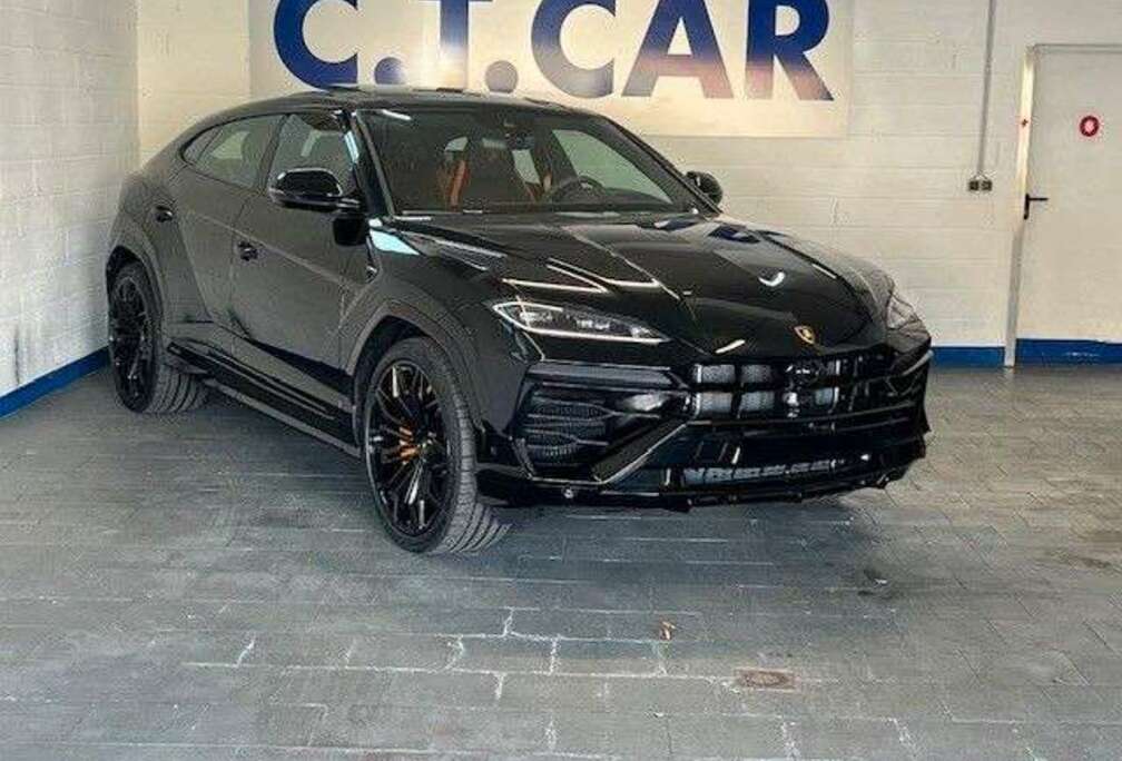 Lamborghini 4.0 V8 PHEV SE-Akrapovic-carbon-AHK-DVD-VOLL