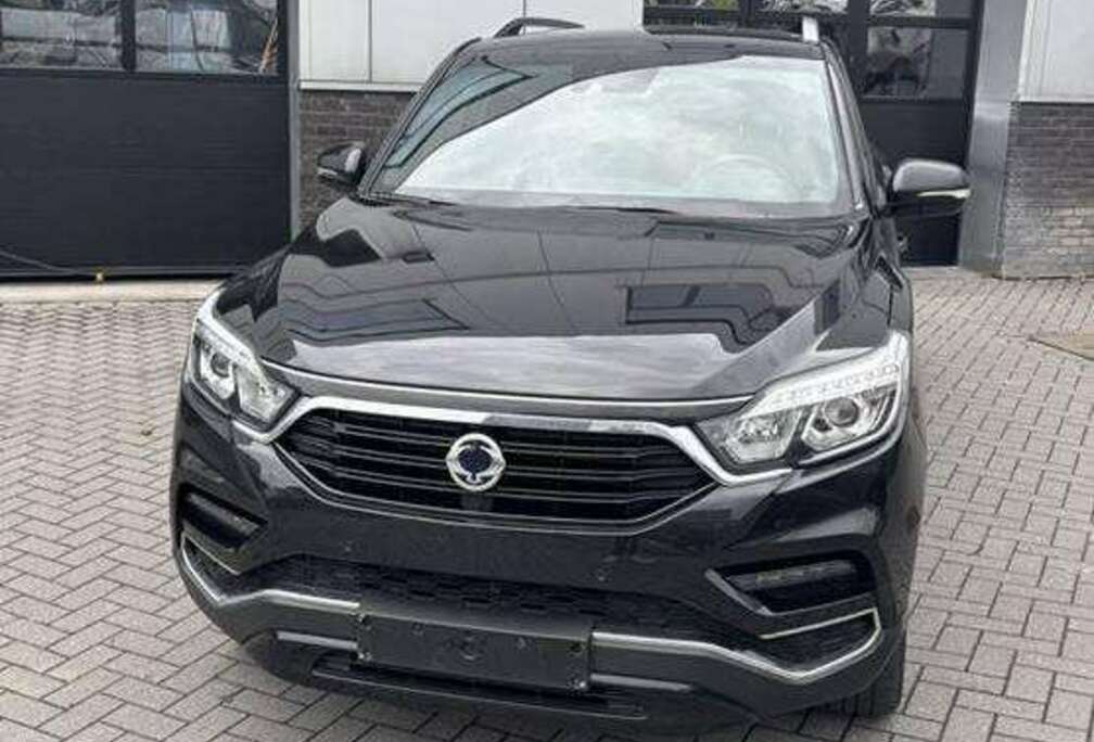 SsangYong Rexton 2.2 RX220e-Xdi 4WD Sapphire (EU6c)