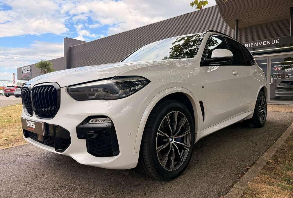 BMW * 3.0* XDRIVE* PACK M* TOIT PANO* CAMERA* XENON*