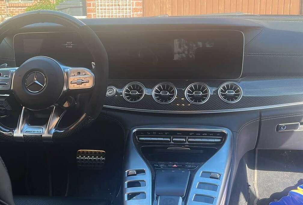 Mercedes-Benz AMG 63