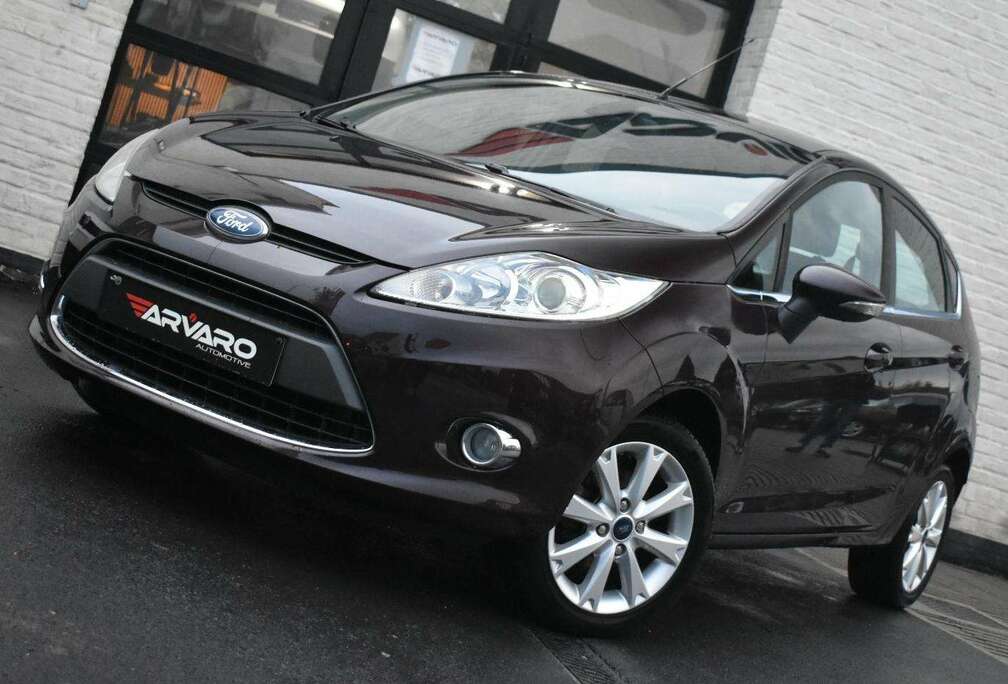 Ford 1.25i Titanium / Xenon / Airco / Garantie