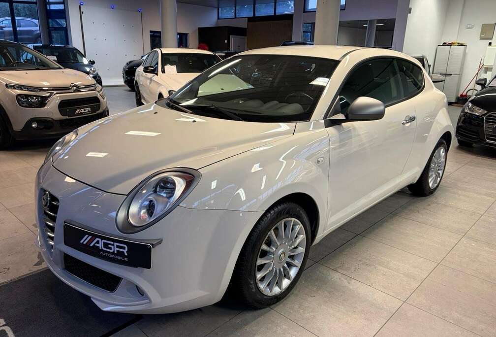 Alfa Romeo Mito 1.4i super joli à voir