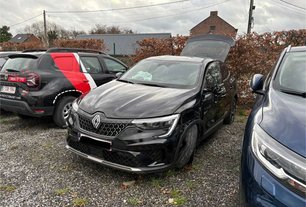 Renault 1.3 TCe MHEV Techno EDC