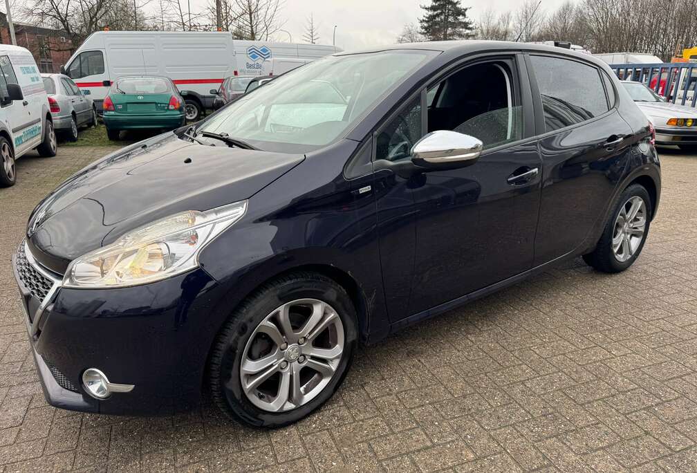 Peugeot 208 82 VTI Style