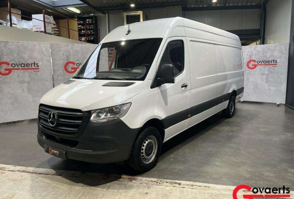 Mercedes-Benz 317 CDI L3H2 9G-Tronic RWD