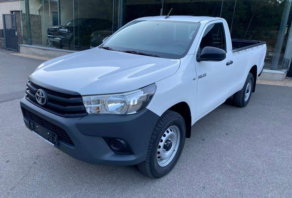 Toyota 2.4 D-4D 4WD Active Simple Cabine