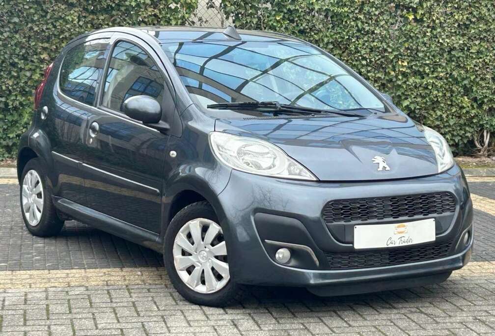 Peugeot 1.0i // facelift // airco // carnet // 5 portes //