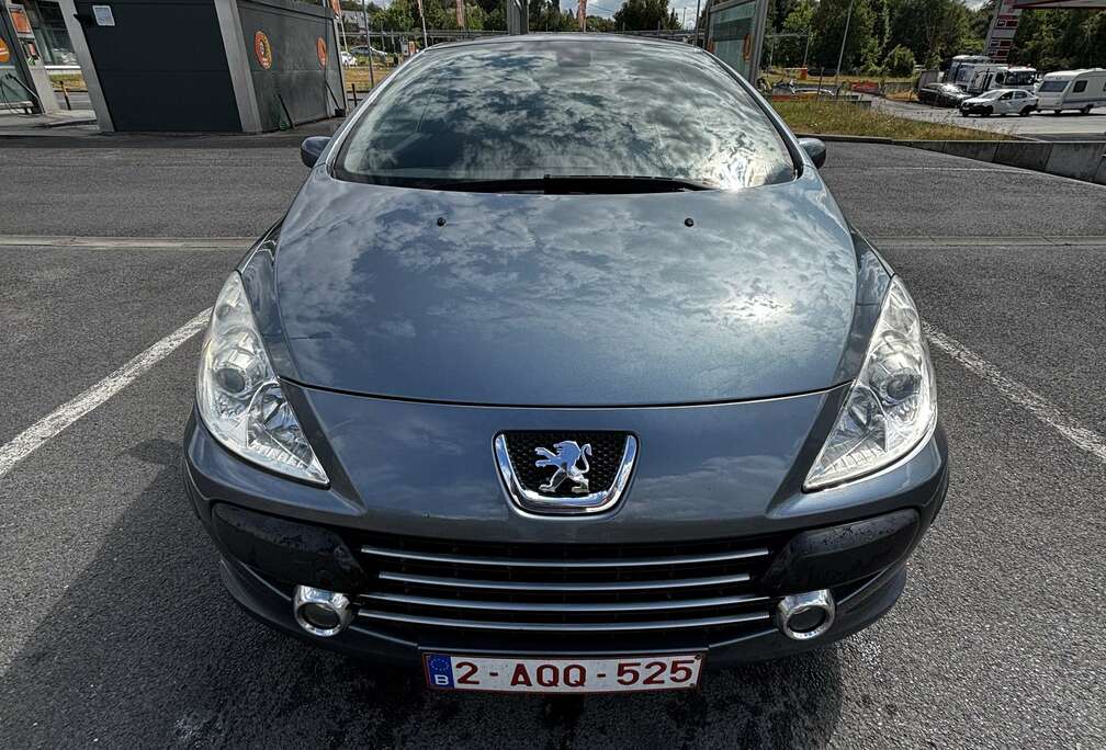 Peugeot CC 1.6i 16v Dynamique