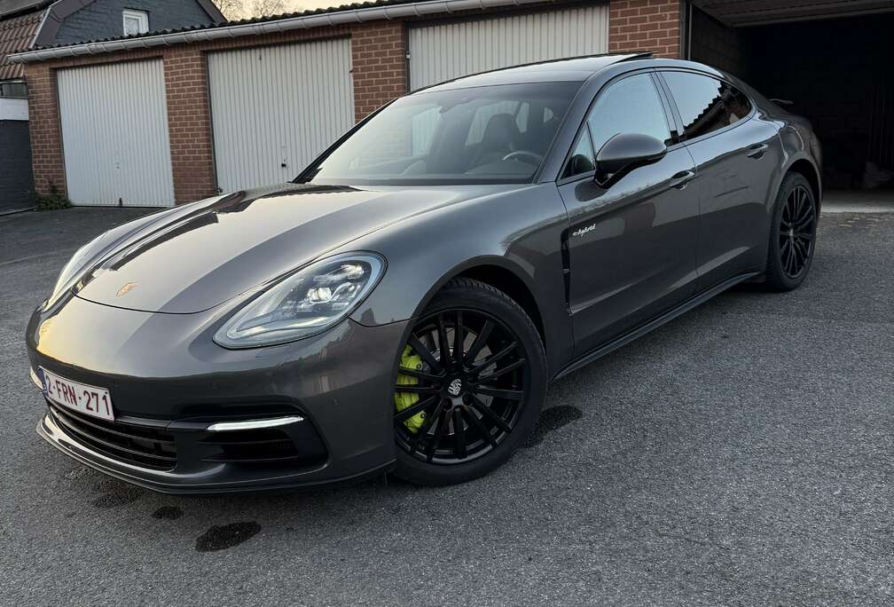 Porsche S e-Hybrid 3.0i V6 Tiptronic