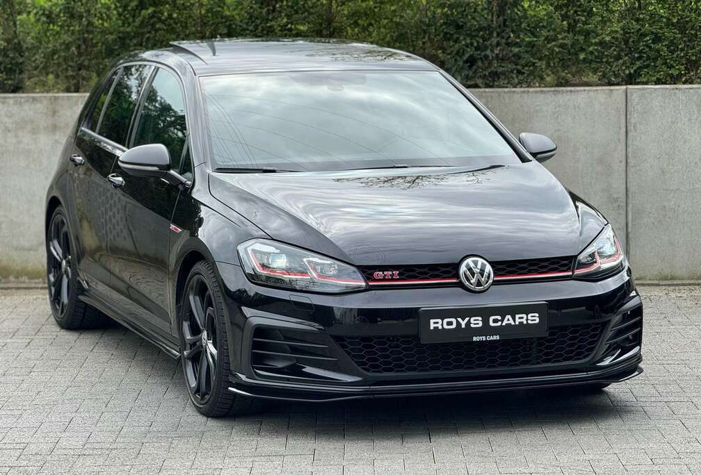 Volkswagen TCR DSG - PANO - KEYLESS - CAMERA - DCC