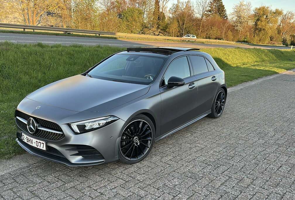 Mercedes-Benz A180D AMG LINE FULL OPTION