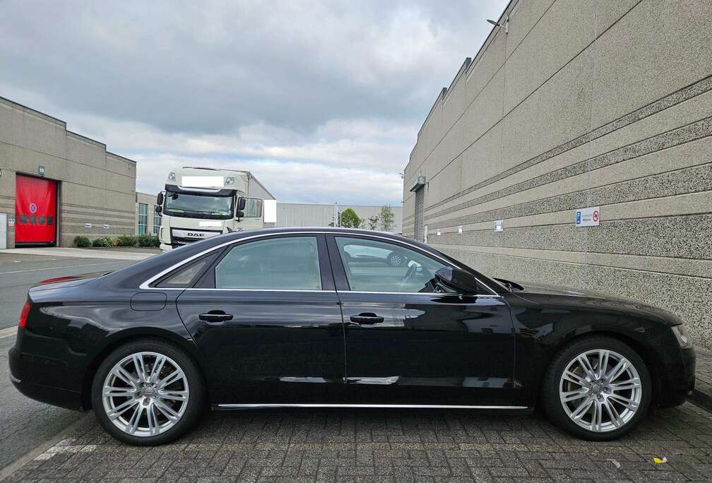 Audi 4.2 V8 TDI Quattro / 1.Eig / Audi Exclusive design