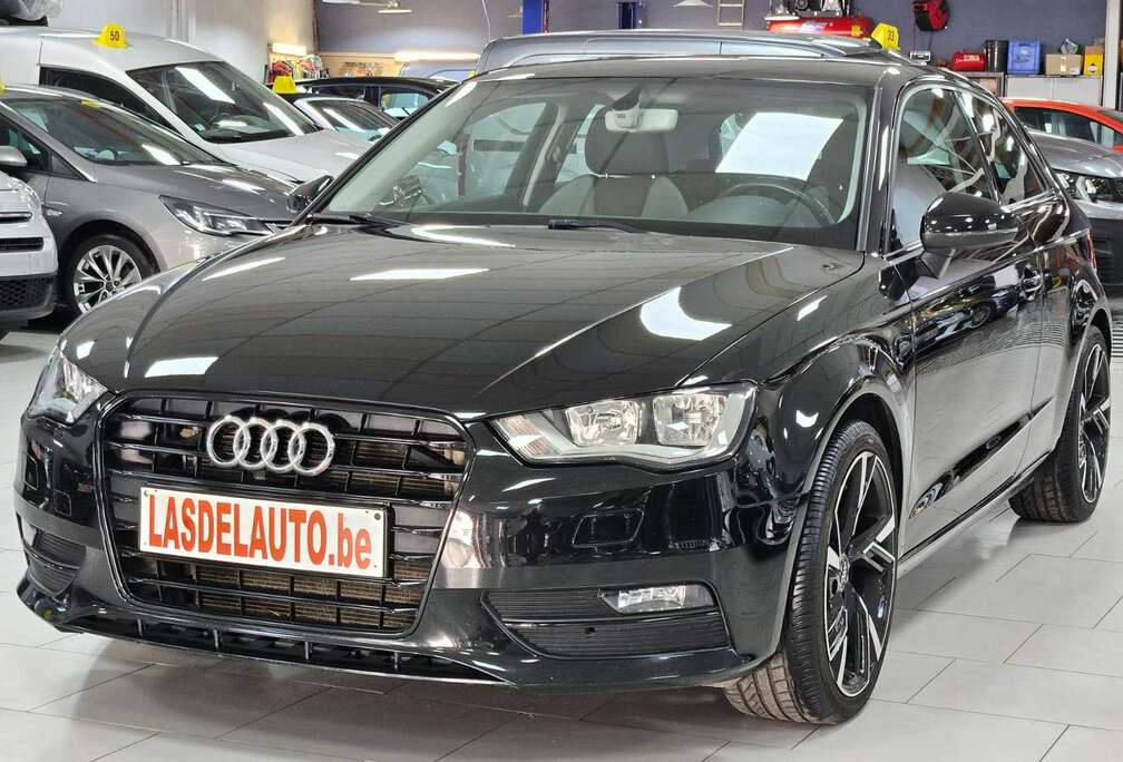 Audi 1.2TFSI Carplay Blue Gps Sensors Alcantara Chauffants Clim