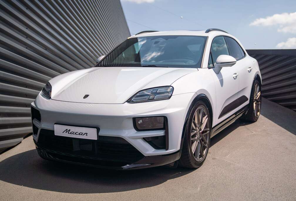 Porsche e-Macan 100 kWh Turbo