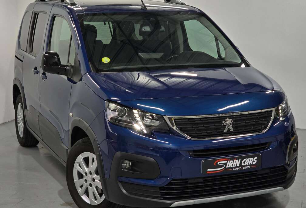 Peugeot // RESERVEE //