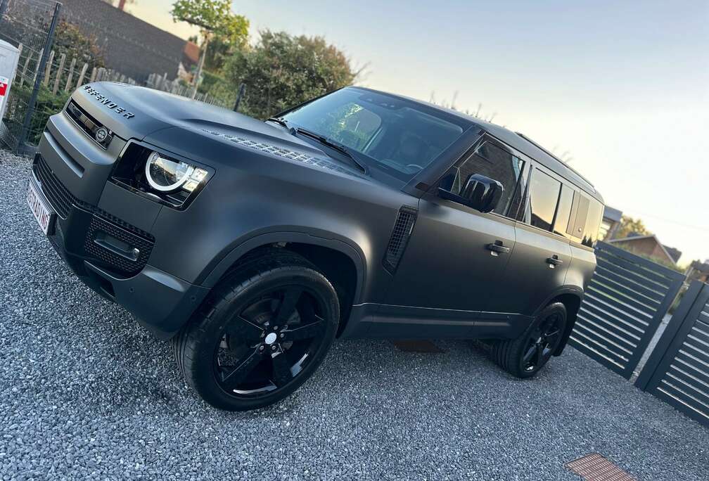 Land Rover Noir MAT/ Susp Pneumatic/Pack Black/Keyless / J 22