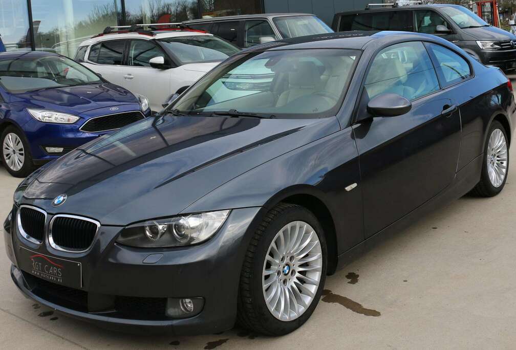 BMW 320i COUPE AUTOMATIQUE IN PERFECTE STAAT