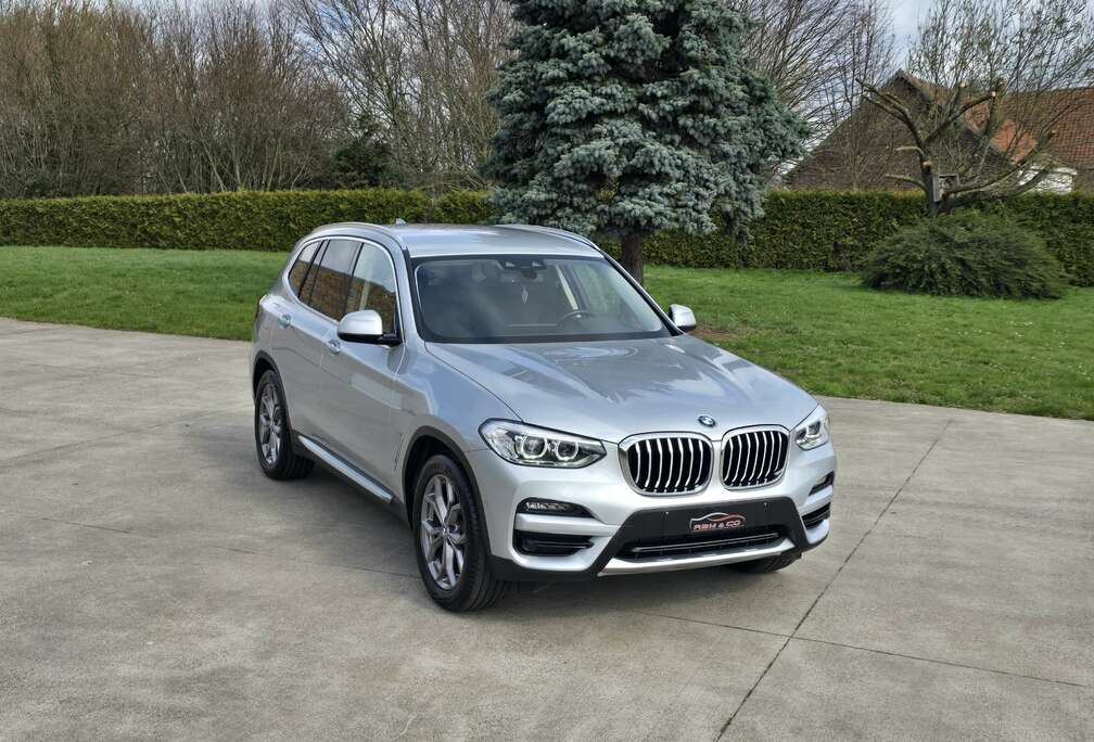 BMW 20i Xdrive ** CarPlay - Caméra - LED ** GAR 12M