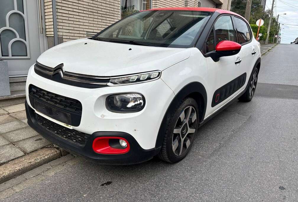 Citroen C3 1.2 PureTech Shine S S consomme à l\'huile