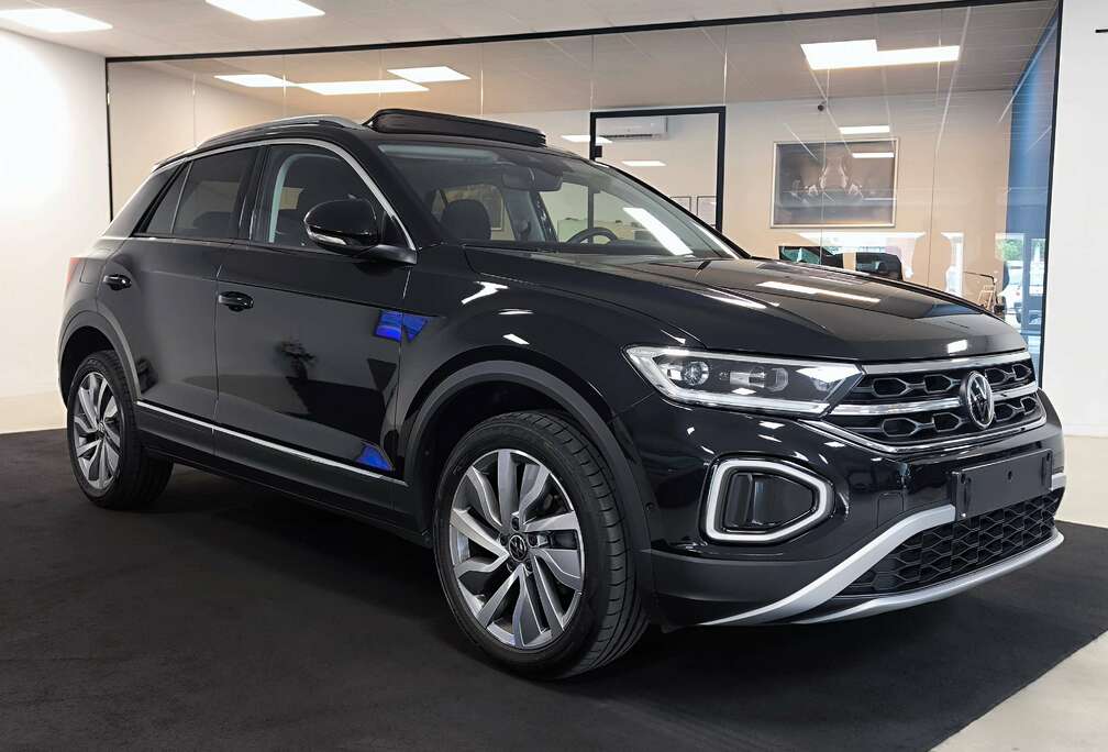 Volkswagen 1.0 TSI Style / Panodak / Camera / Alcantra / Carplay