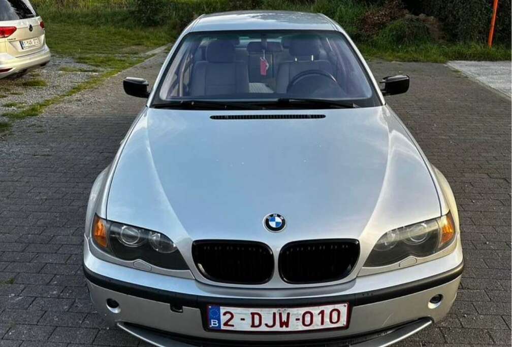 BMW 320i E46