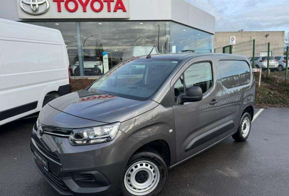 Toyota Van SWB 1.5L Diesel 100hp MT Activ