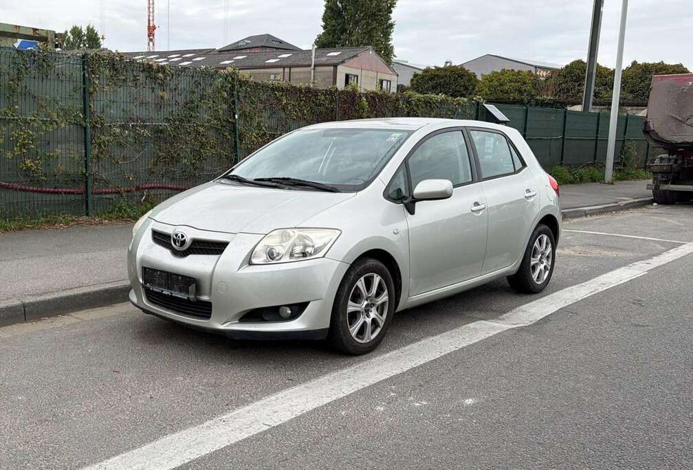 Toyota Auris 1.4i VVT-i Linea Luna