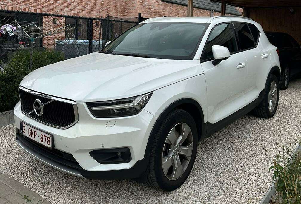 Volvo XC40 B4 B AWD Geartronic Momentum Pro