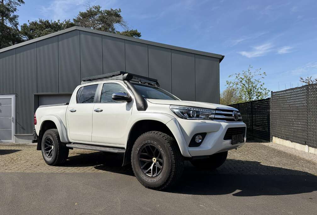 Toyota 2.4 D-4D 4WD Lounge