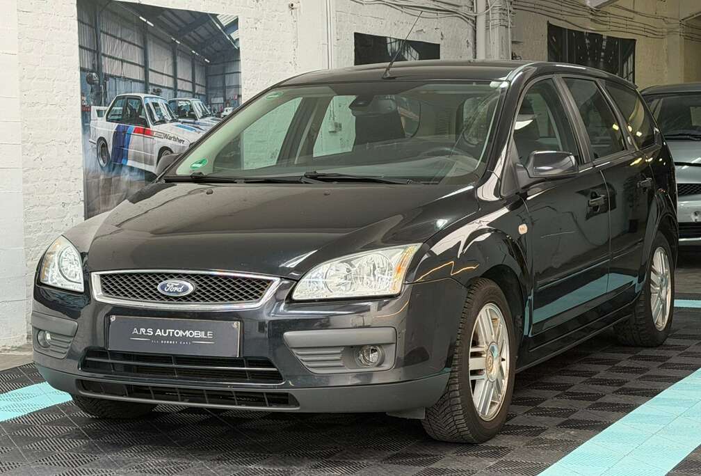 Ford 1.6i 16v - Petit Budget - Spacieuse - Garantie 12 mois