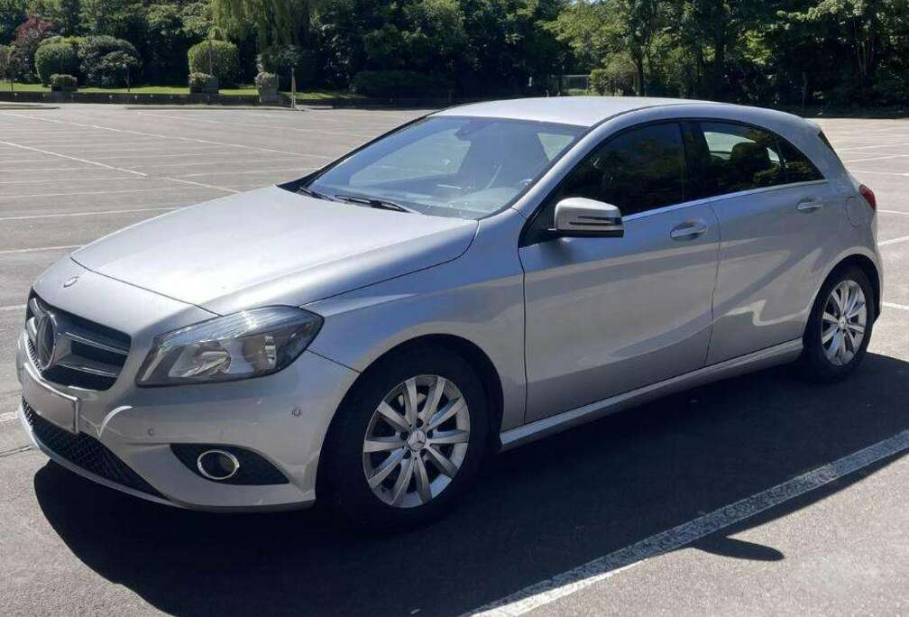 Mercedes-Benz 2014  Essence - 187 000 km  Euro 6